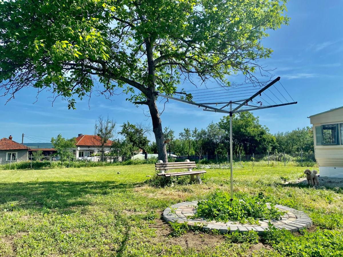 Caravans 10 Min To Tsonevo Lake & 35 Min To Black Sea Exterior photo