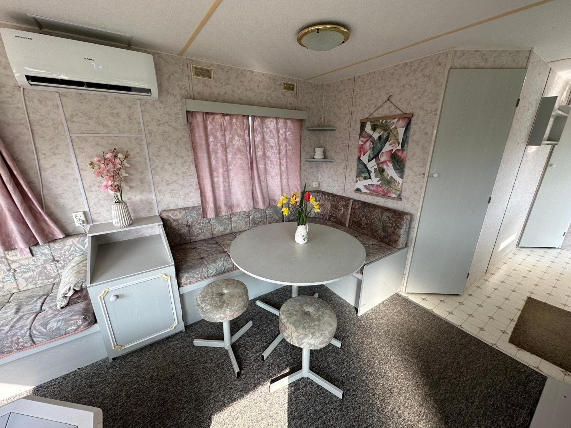 Caravans 10 Min To Tsonevo Lake & 35 Min To Black Sea Room photo