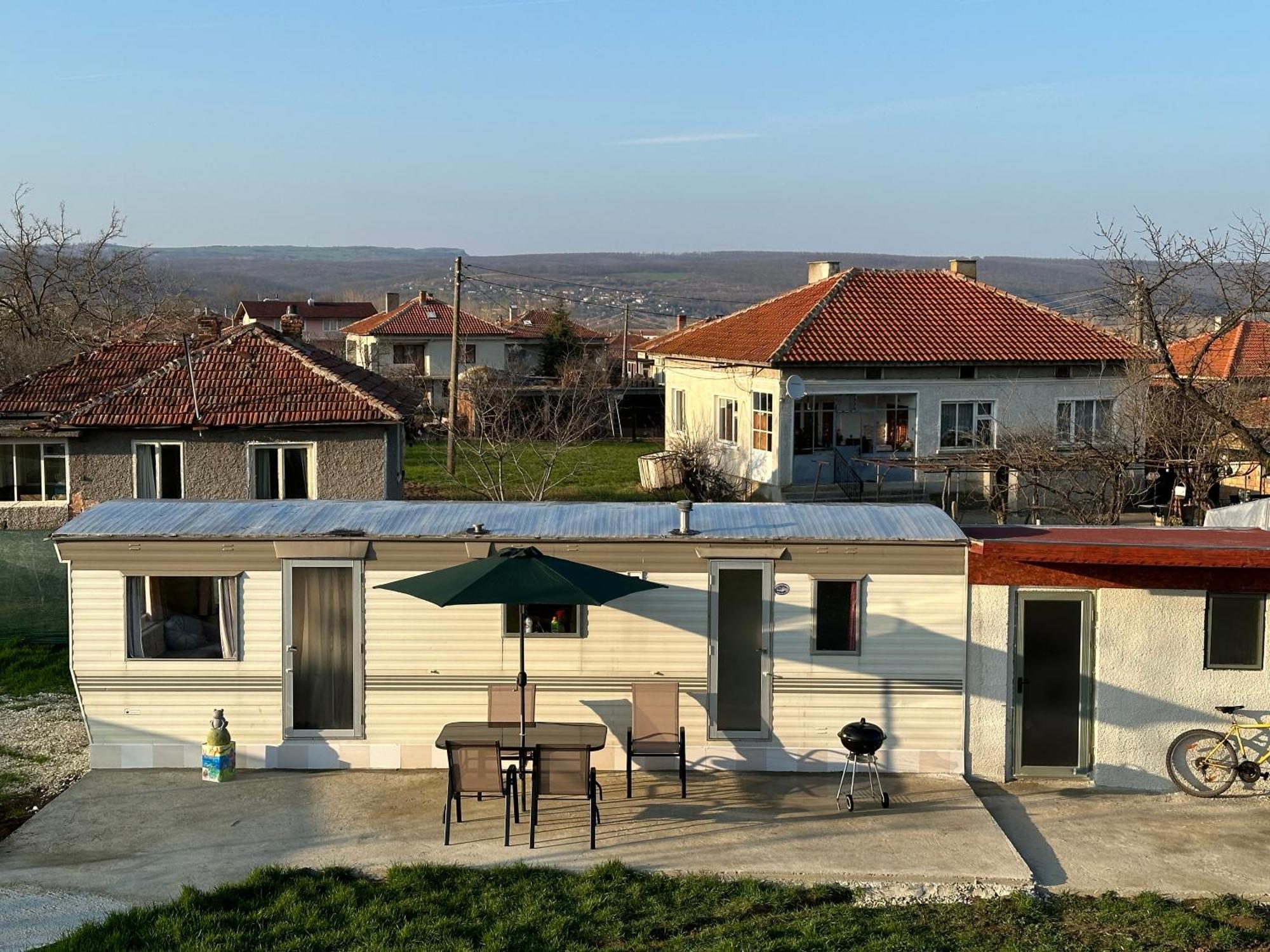 Caravans 10 Min To Tsonevo Lake & 35 Min To Black Sea Room photo